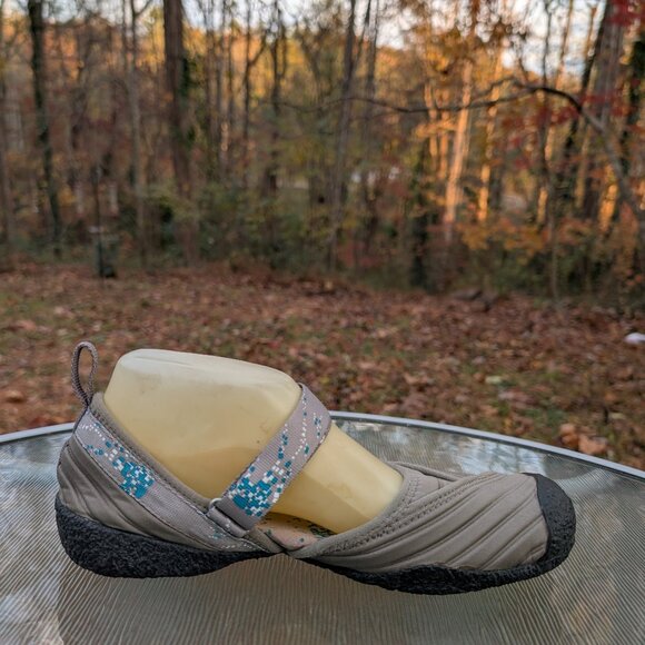 Women's Keen Mary Jane's Size 9 - Picture 4 of 11